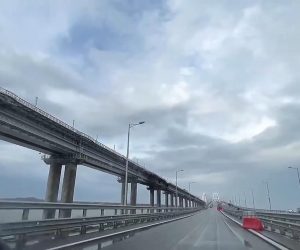 По восстановленному участку Крымского моста запустили автомобильное движение