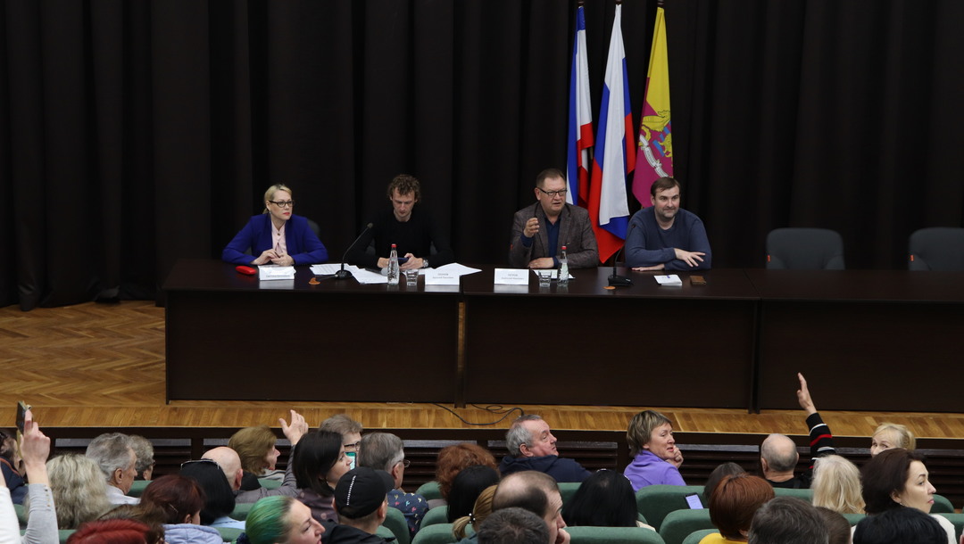 Ялтинцам разъяснили вопросы взаимодействия с фондом капитального ремонта Республики Крым